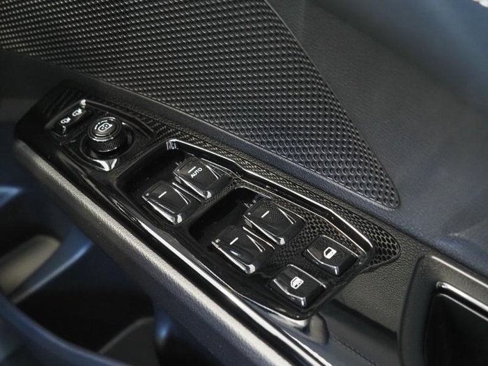 2025 Mahindra XUV3XO AX7L