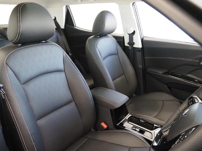 2025 Mahindra XUV3XO AX7L