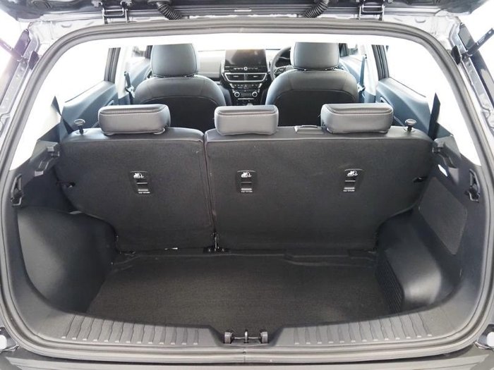 2025 Mahindra XUV3XO AX7L