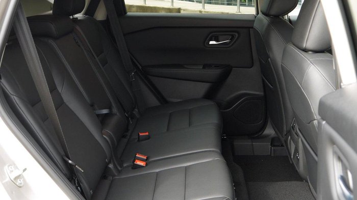 2026 Nissan X-TRAIL ST-L e-POWER T33 MY26 Four Wheel Drive Champagne Silver