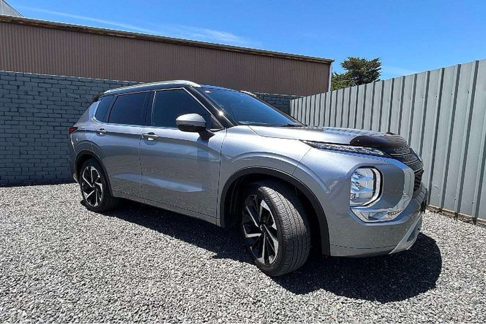 2023 Mitsubishi Outlander Exceed Tourer