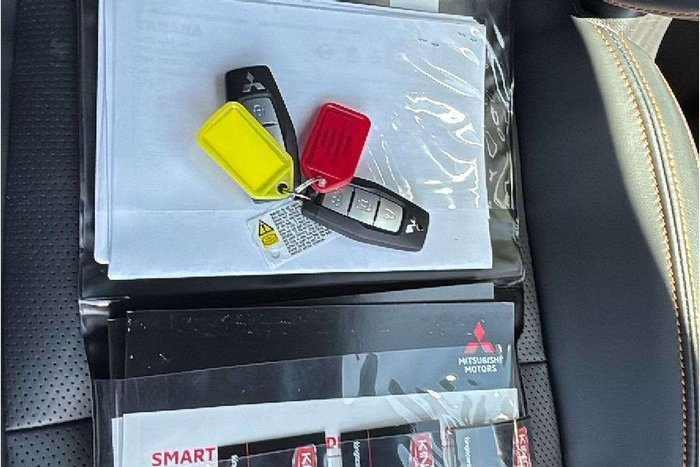 2023 Mitsubishi Outlander Exceed Tourer