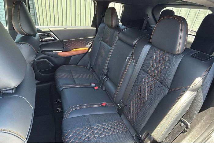 2023 Mitsubishi Outlander Exceed Tourer