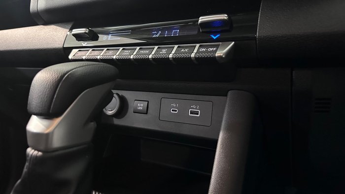 2025 Mitsubishi Triton GLX-R