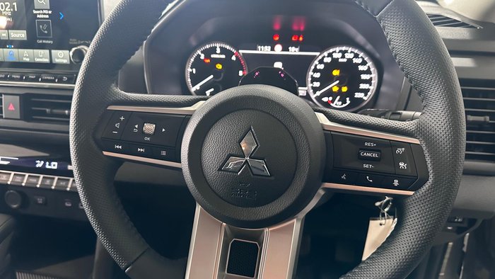 2025 Mitsubishi Triton GLX-R