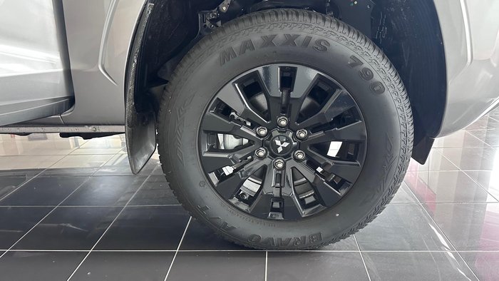 2025 Mitsubishi Triton GLX-R