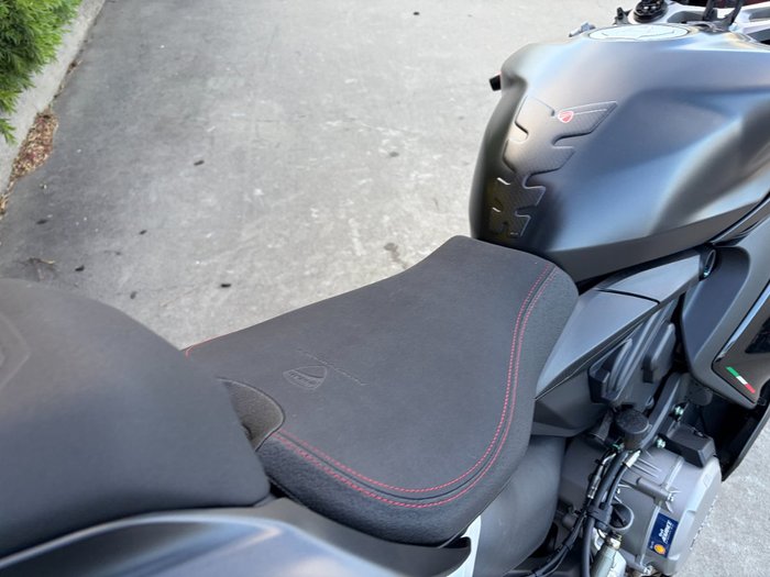 2024 DUCATI PANIGALE V2 Black