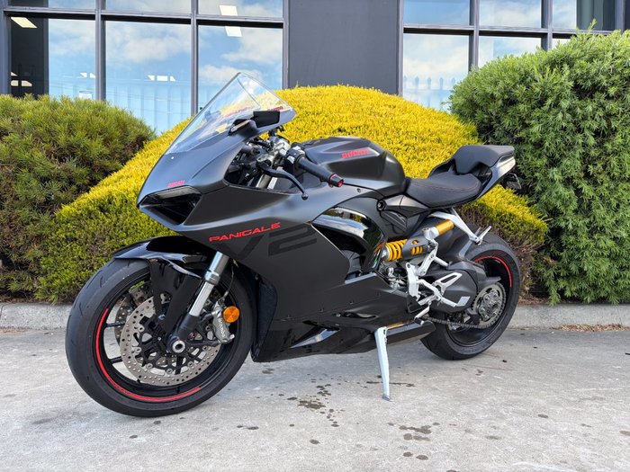 2024 DUCATI PANIGALE V2 Black