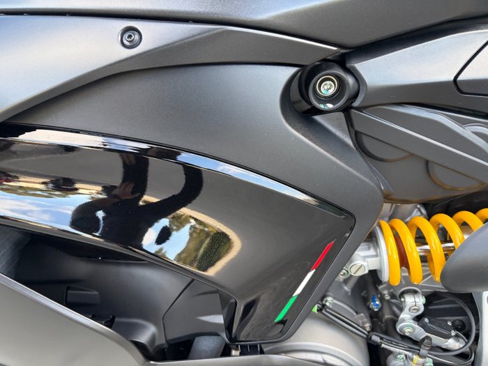 2024 DUCATI PANIGALE V2 Black