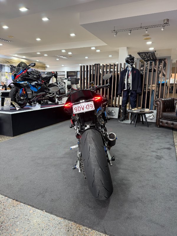 2025 BMW Motorrad M 1000 R COMPETITION BLACK STORM METALLIC M SPORT