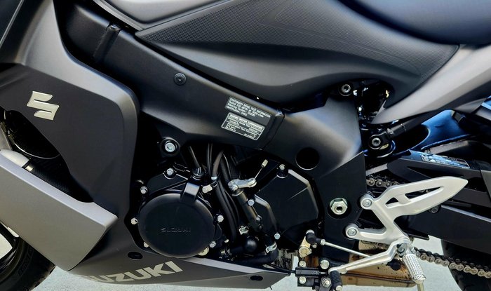 2015 Suzuki GSX-S1000F GSX-S Grey