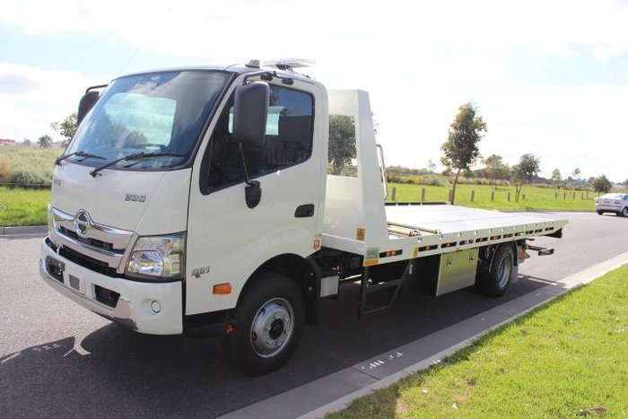 2025 Hino 921- 300 Series 921 AUTO LONG WHEEL BASE WHITE
