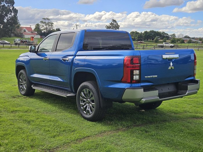 2025 Mitsubishi Triton GLS