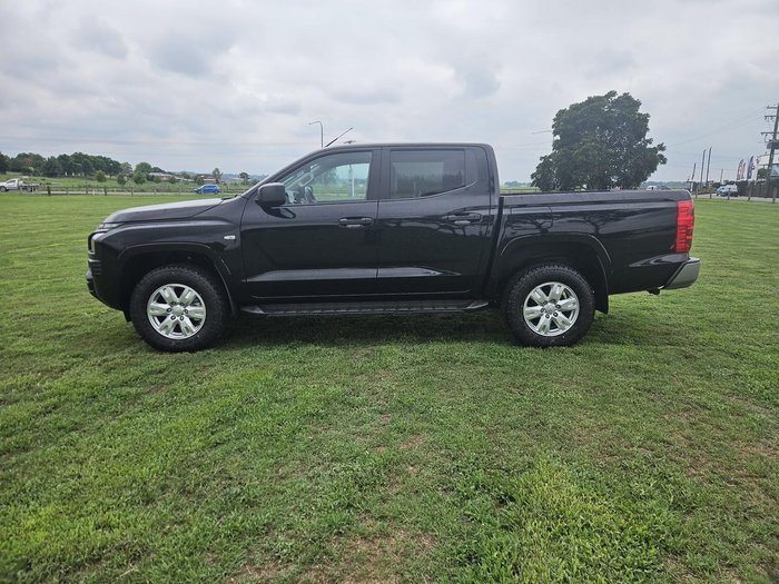 2025 Mitsubishi Triton GLX+