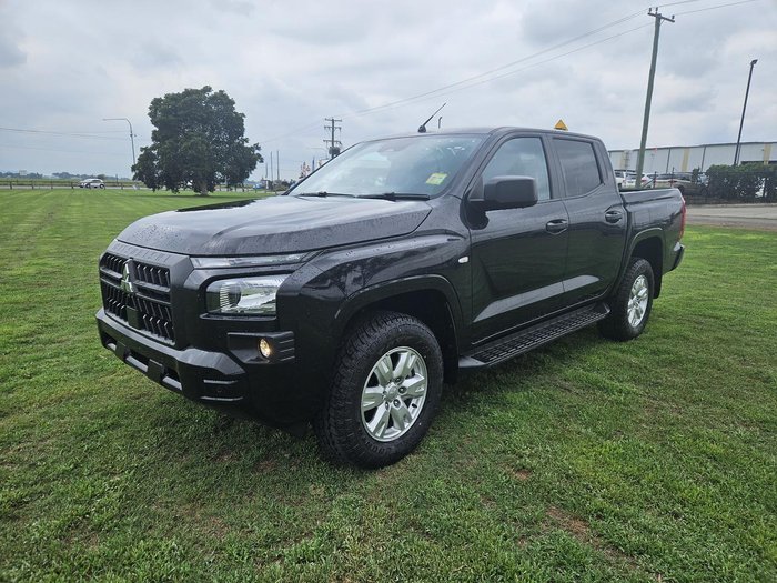 2025 Mitsubishi Triton GLX+