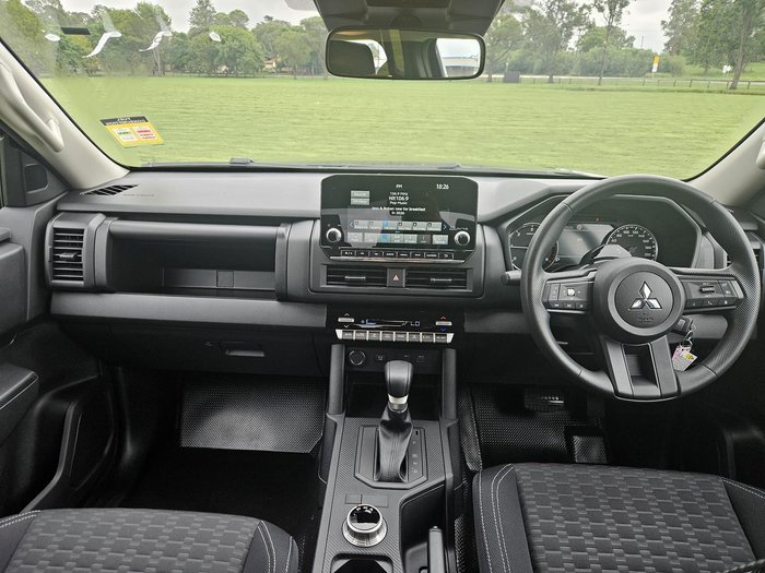 2025 Mitsubishi Triton GLX+