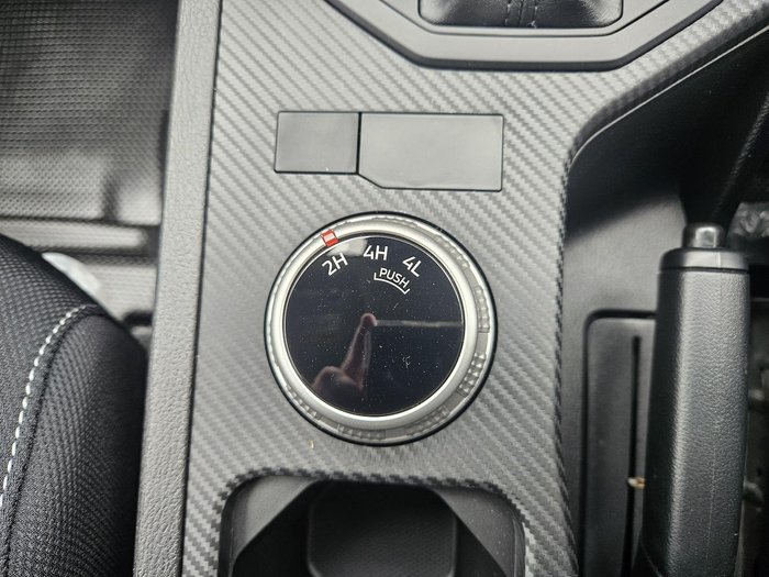 2025 Mitsubishi Triton GLX+