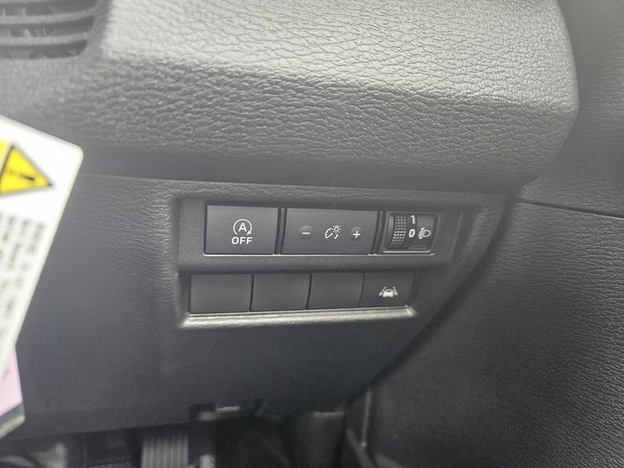 2025 Mitsubishi Triton GLX+