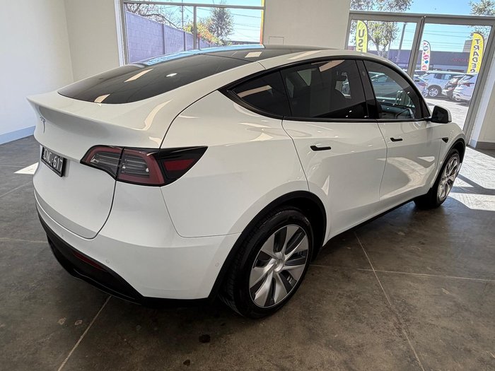2023 Tesla Model Y Rear-Wheel Drive