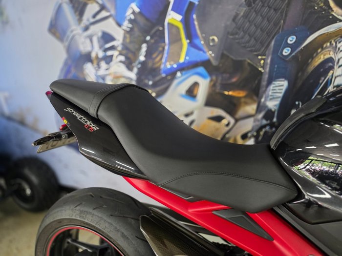 2013 Triumph STREET TRIPLE R (NON ABS) BLACK