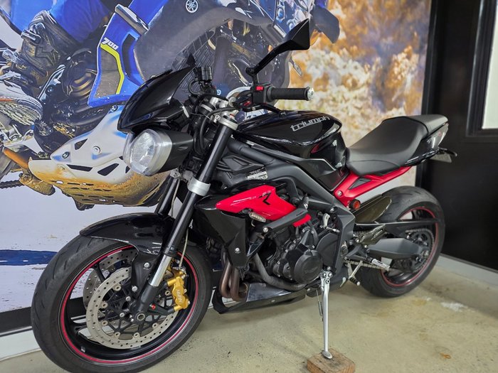 2013 Triumph STREET TRIPLE R (NON ABS) BLACK