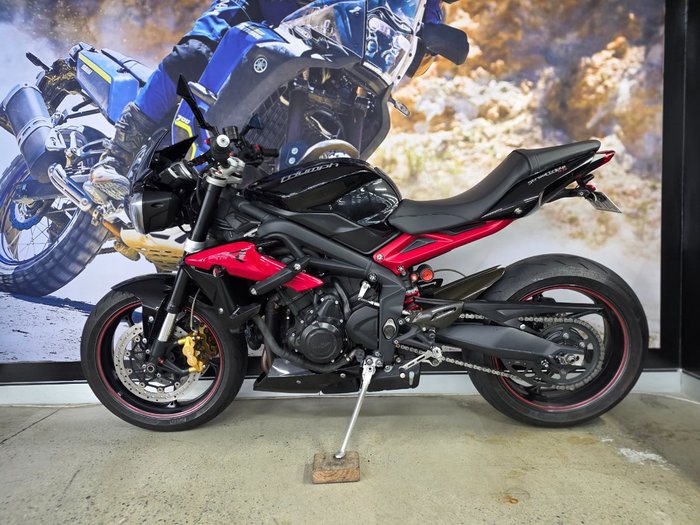 2013 Triumph STREET TRIPLE R (NON ABS) BLACK