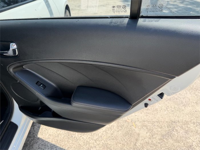 2017 KIA CERATO SPORT