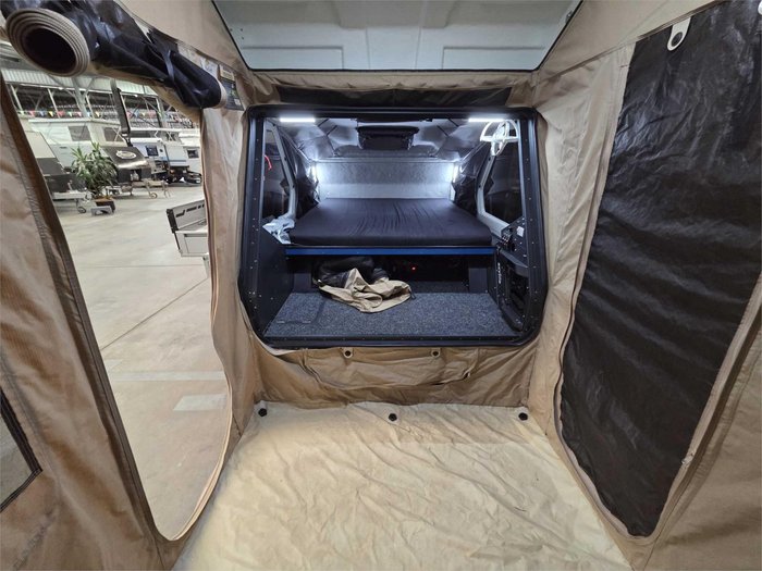 2022 Track Trailer Tvan