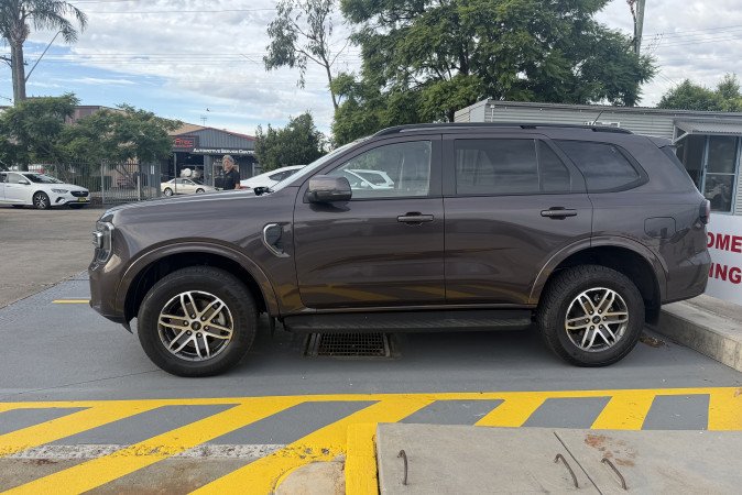 2024 FORD EVEREST TREND (4WD)