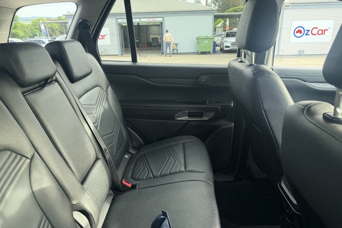 2024 FORD EVEREST TREND (4WD)