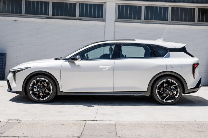 2025 Kia K4 GT-Line