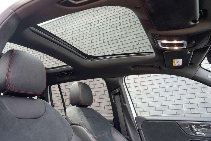 2021 Mercedes-Benz GLB-Class GLB250