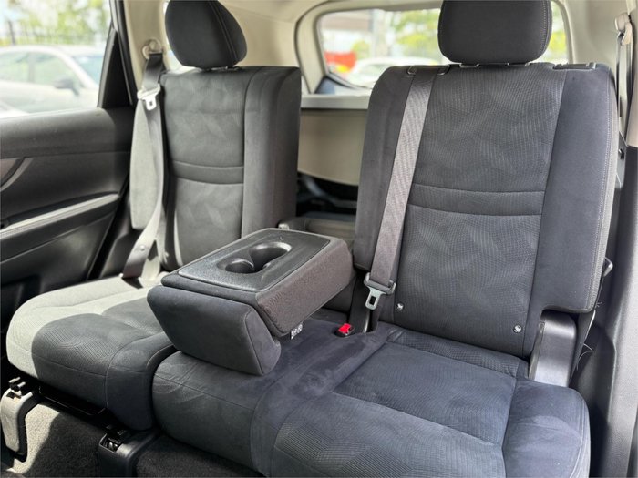 2016 NISSAN X-TRAIL ST (FWD)