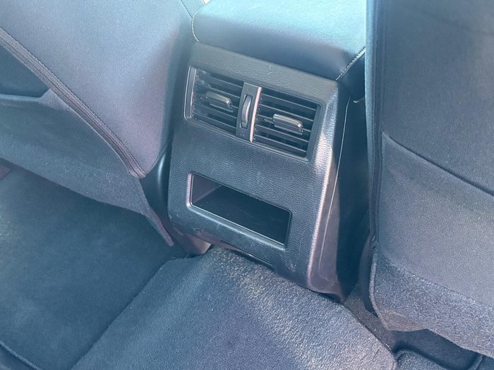 2024 Mitsubishi Outlander ES