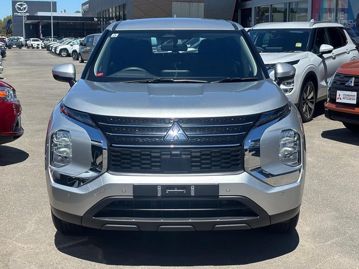 2024 Mitsubishi Outlander ES