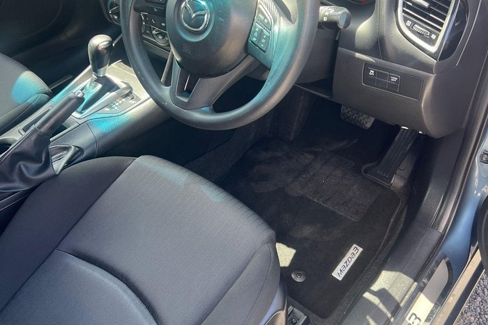 2014 Mazda 3 Neo