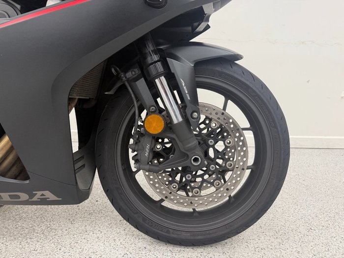 2024 Honda 2024 Honda 650CC CBR650RCR Black