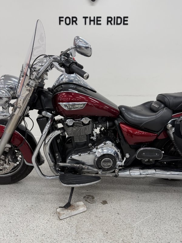 2016 Triumph THUNDERBIRD LT (TT) Red