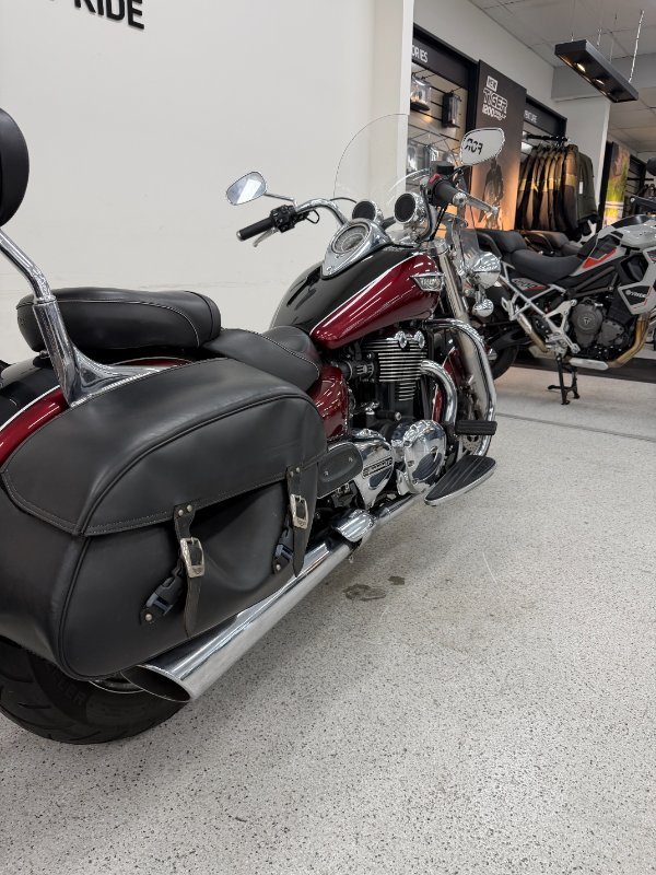 2016 Triumph THUNDERBIRD LT (TT) Red
