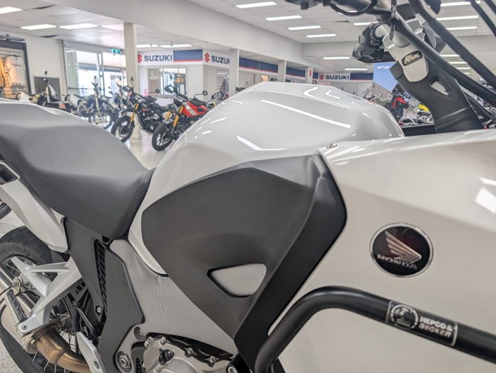 2014 Honda VFR1200XD CROSS TOURER White