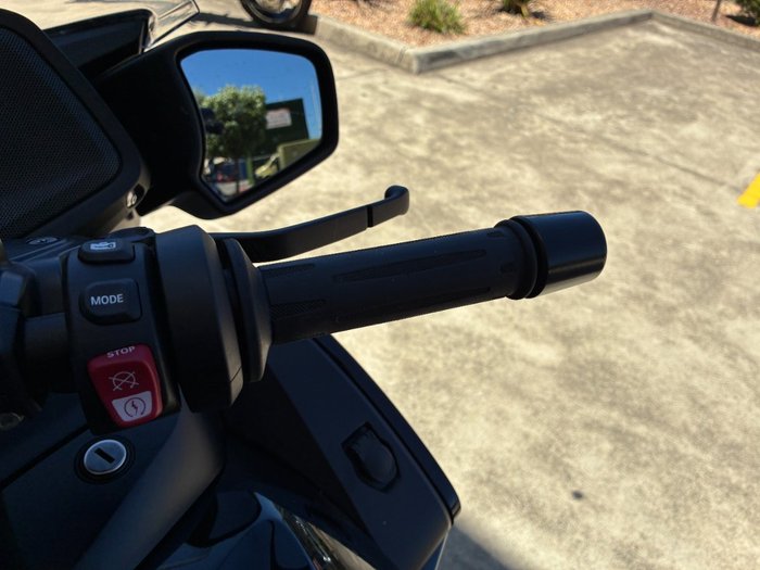 2024 BMW Motorrad R 1250 R TRIPLE BLACK Black