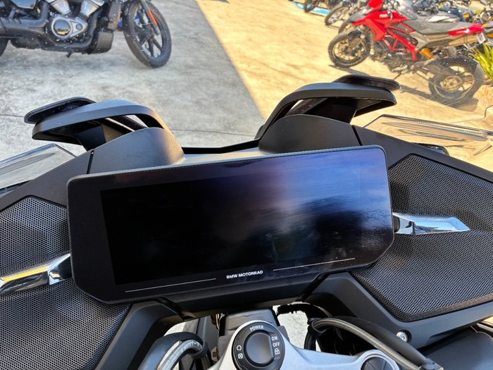 2024 BMW Motorrad R 1250 R TRIPLE BLACK Black