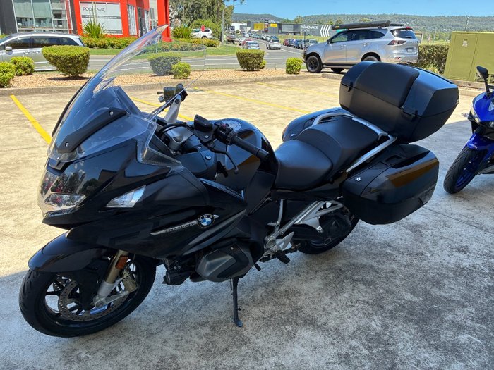 2024 BMW Motorrad R 1250 R TRIPLE BLACK Black