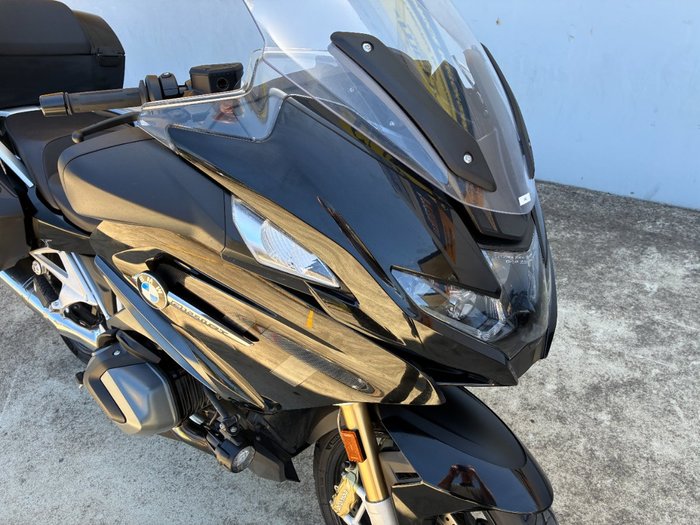 2024 BMW Motorrad R 1250 R TRIPLE BLACK Black