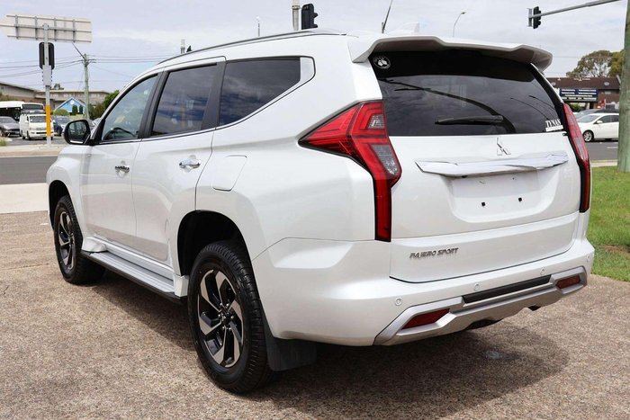 2025 Mitsubishi Pajero Sport GLS