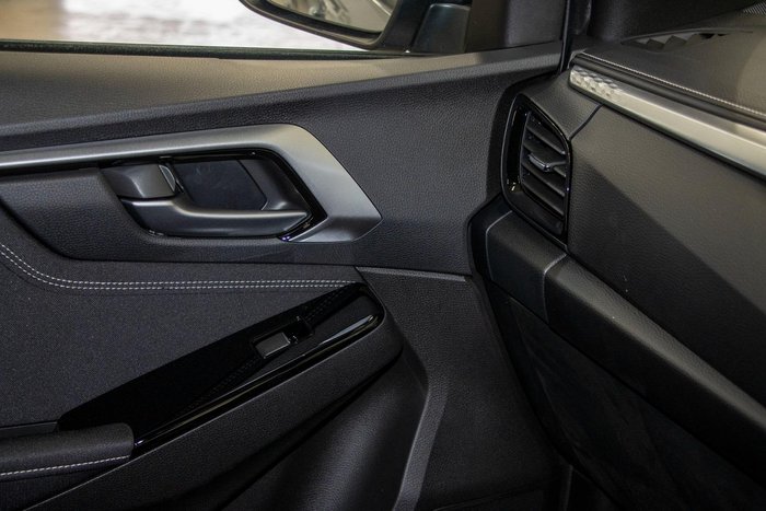 2025 Isuzu D-MAX LS-U