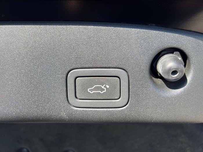 2011 Jaguar XJ Premium Luxury