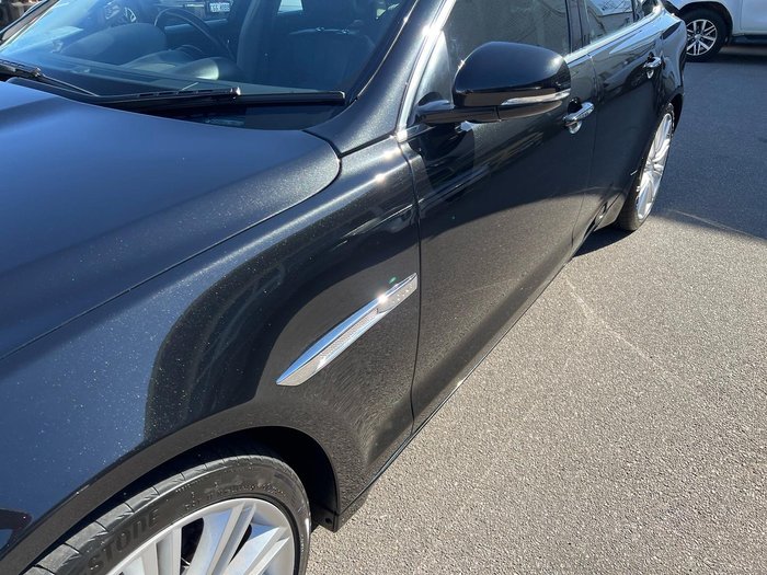 2011 Jaguar XJ Premium Luxury