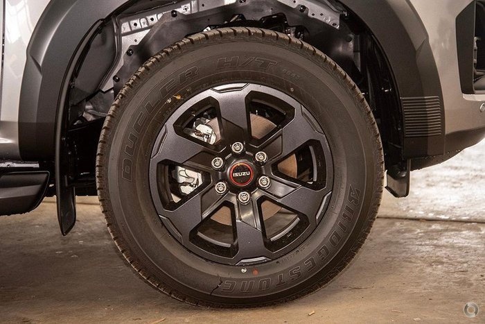 2025 Isuzu D-MAX X-TERRAIN