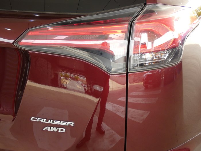 2016 Toyota RAV4 Cruiser (4x4)